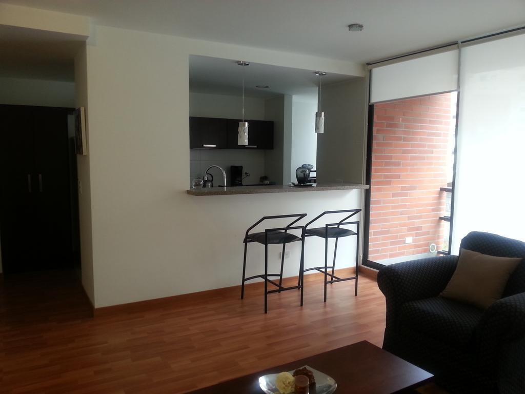 Suites Metropoli Edificio Torino Quito Quarto foto